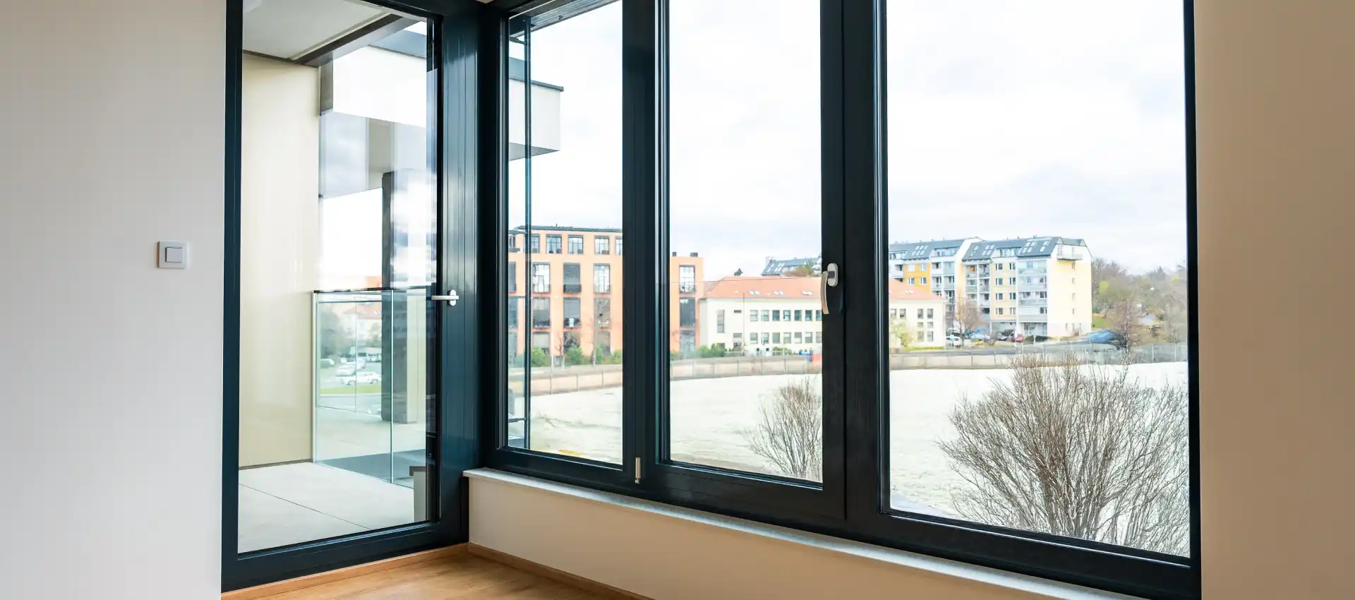 大窗小窗都能修，用心對待您家裡的每一個角落