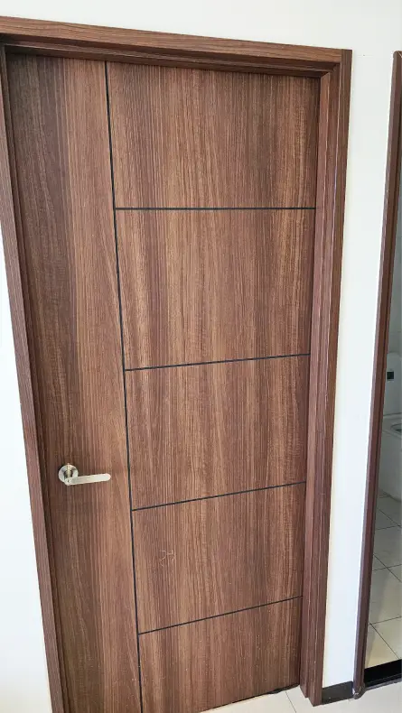 全室門窗整合規劃：房間木門與防水衛浴門更新